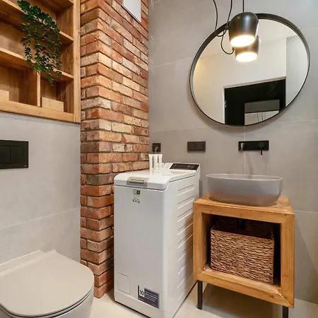 Elegancki Z Klimatyzowanym Salonem, Wanna I Parkingiem W Centrum Lodzi By Renters Prestige