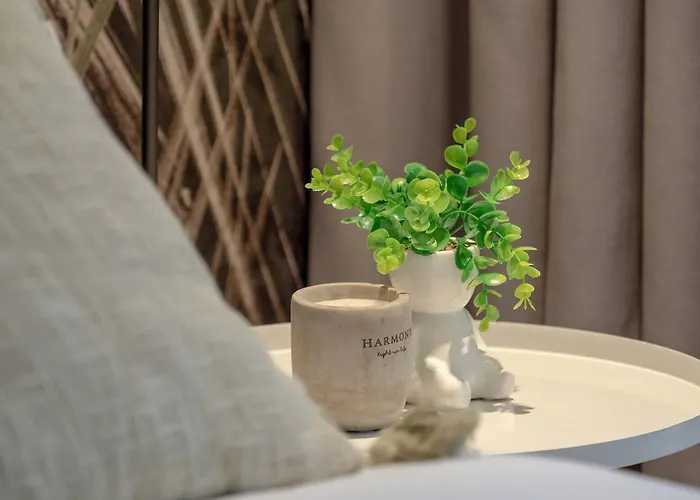 Elegancki Z Klimatyzowanym Salonem, Wanna I Parkingiem W Centrum Lodzi By Renters Prestige * Łódź