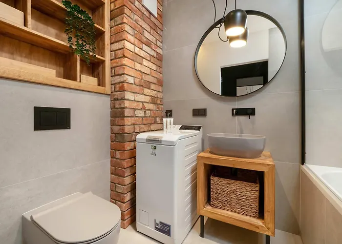 Elegancki Z Klimatyzowanym Salonem, Wanna I Parkingiem W Centrum Lodzi By Renters Prestige